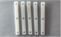 Cuscino della gomma di silicone con i fori della vite riparati dentro la tastiera