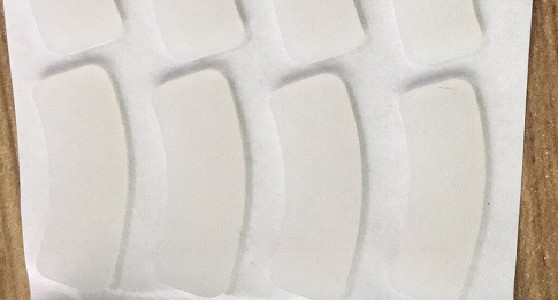 Cuscinetto di gomma traslucido 0.05mm del silicone del trasduttore auricolare di Bluetooth densamente