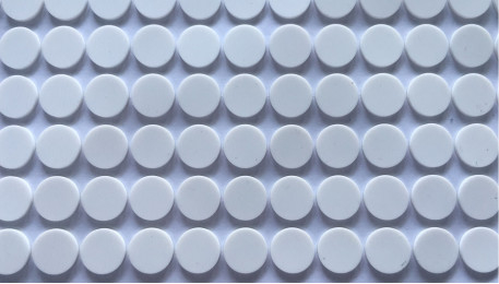 L'anti cuscinetto di gomma inodoro ROHS del silicone di slittamento di 75 gradi ha provato a caricatore senza fili